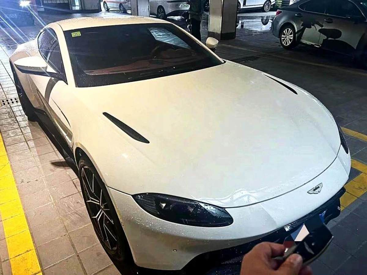 阿斯頓·馬丁 V8 Vantage  2022款 4.0T V8 Coupe圖片