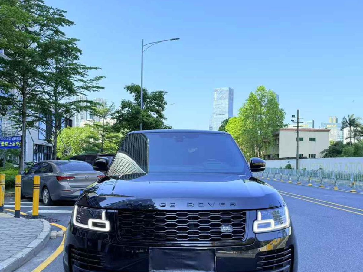 路虎 攬勝  2022款 3.0 L6 360PS 傳世版圖片