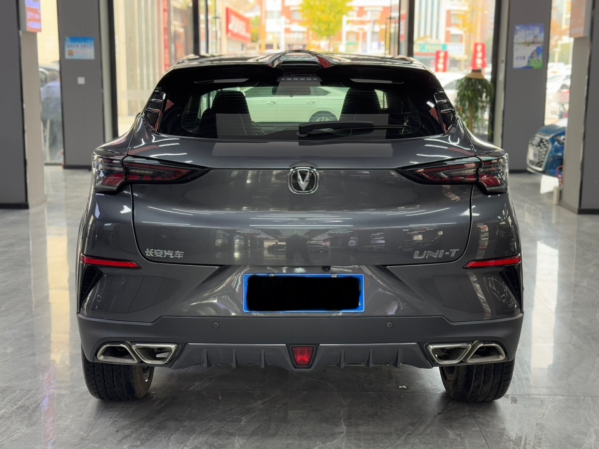 長(zhǎng)安 UNI-T  2020款 1.5T 旗艦型圖片