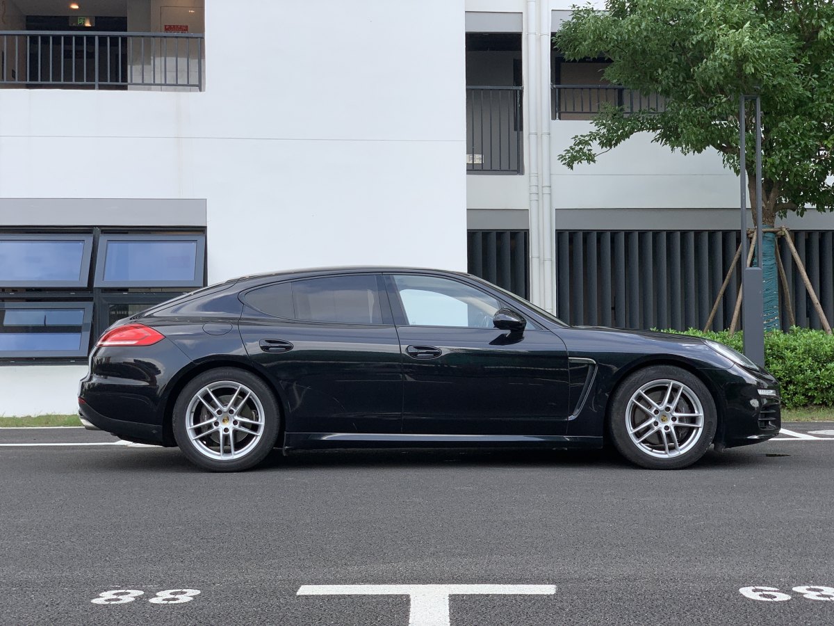 2016年1月保時(shí)捷 Panamera  2016款 Panamera Edition 3.0T