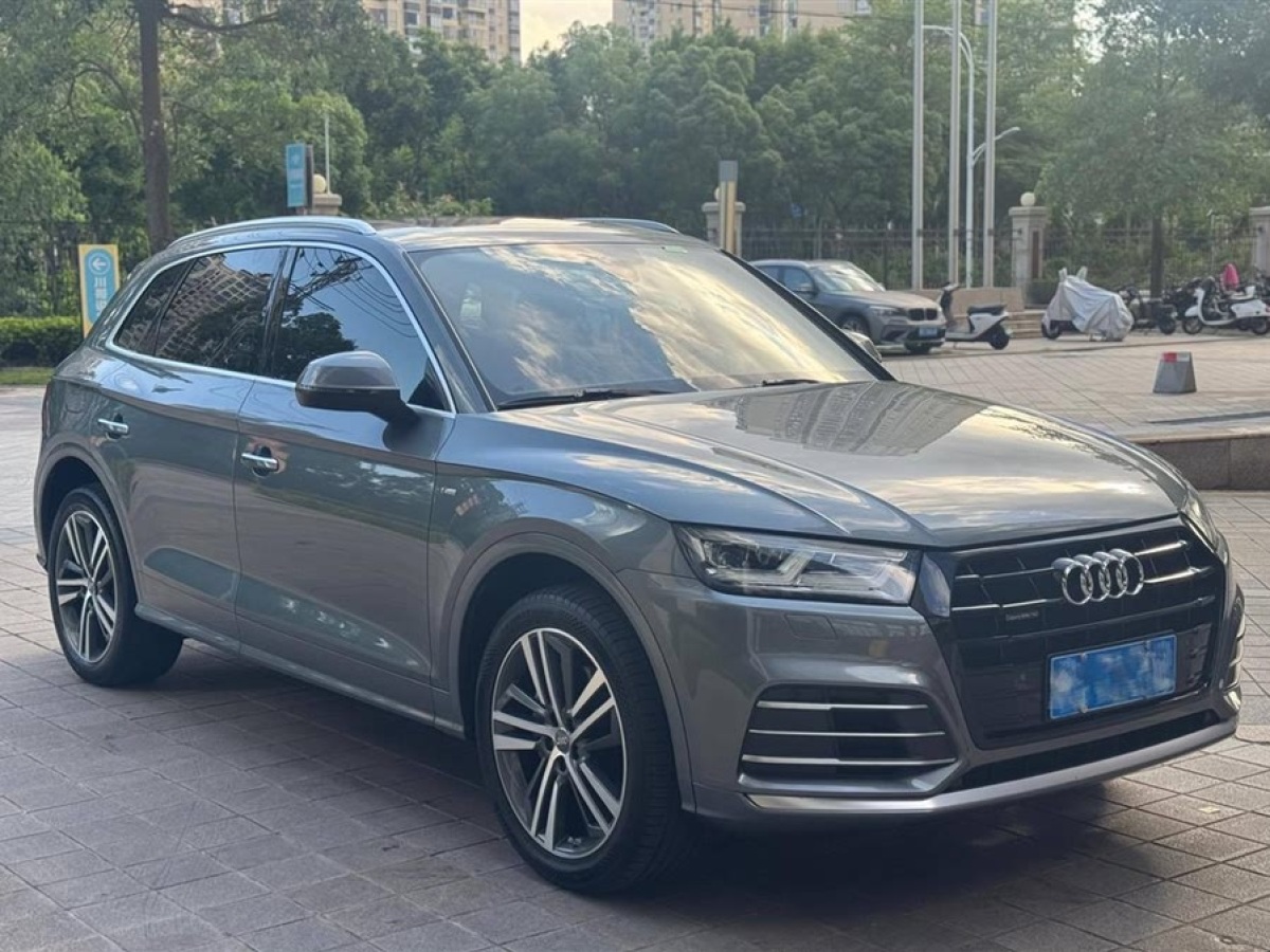 奧迪 奧迪Q5L  2020款 改款 40 TFSI 榮享時(shí)尚型圖片