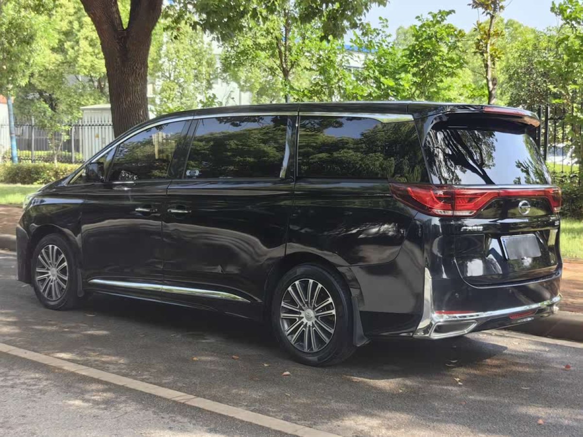 廣汽傳祺 M8  2023款 領(lǐng)秀系列 390T 尊貴版圖片