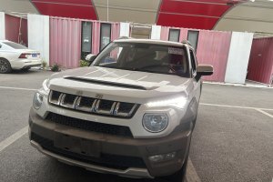 BJ20 北汽 1.5T CVT豪华型