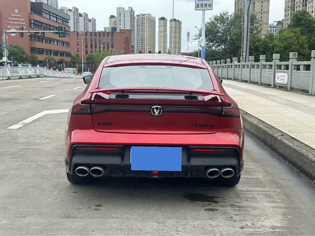 長(zhǎng)安 長(zhǎng)安UNI-V  2023款 2.0T 領(lǐng)速版圖片