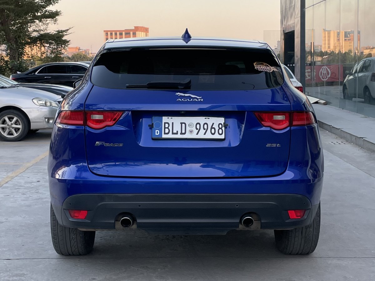 捷豹 F-PACE  2018款 2.0T 兩驅都市尊享版圖片