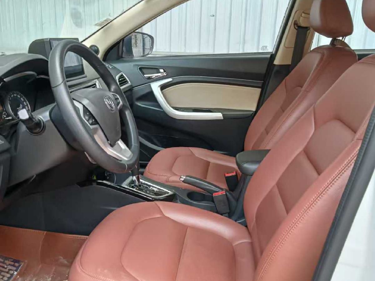 長安 悅翔V7  2016款 1.6L 自動樂趣型 國V圖片