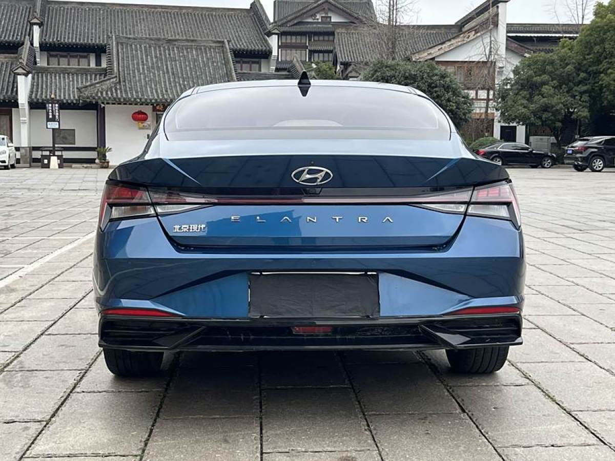 現(xiàn)代 伊蘭特  2021款 1.5L LUX尊貴版圖片