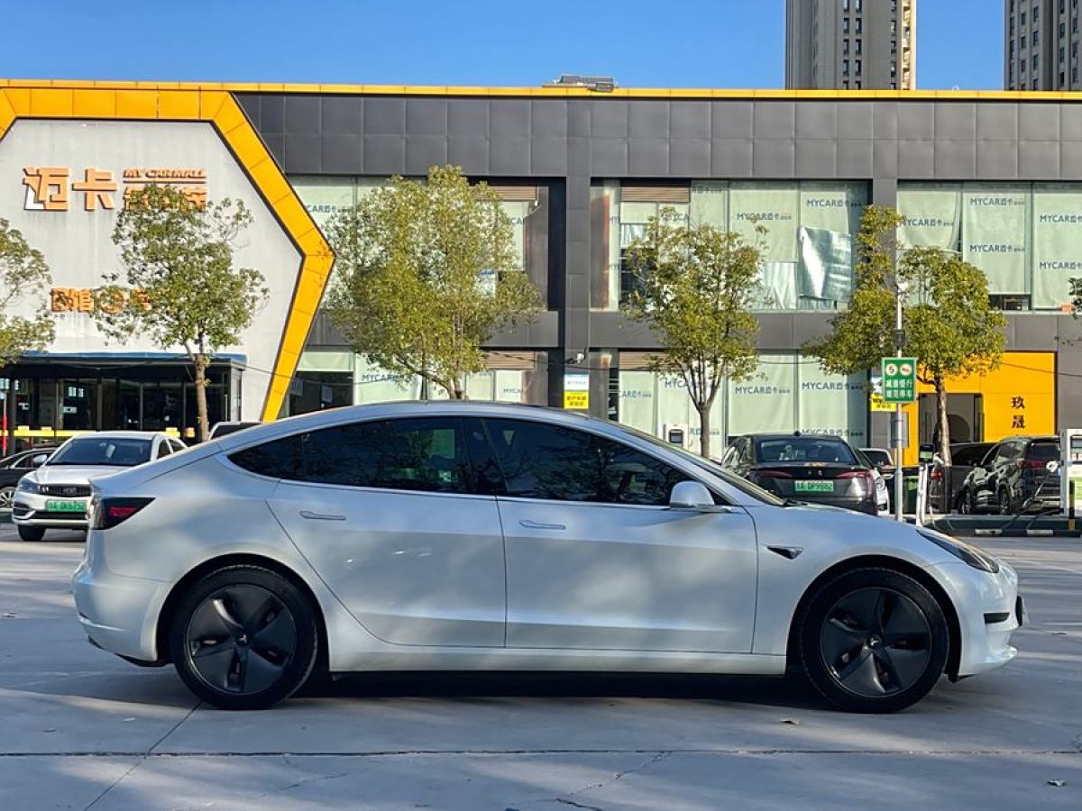 特斯拉 Model 3  2019款 標準續(xù)航后驅升級版圖片