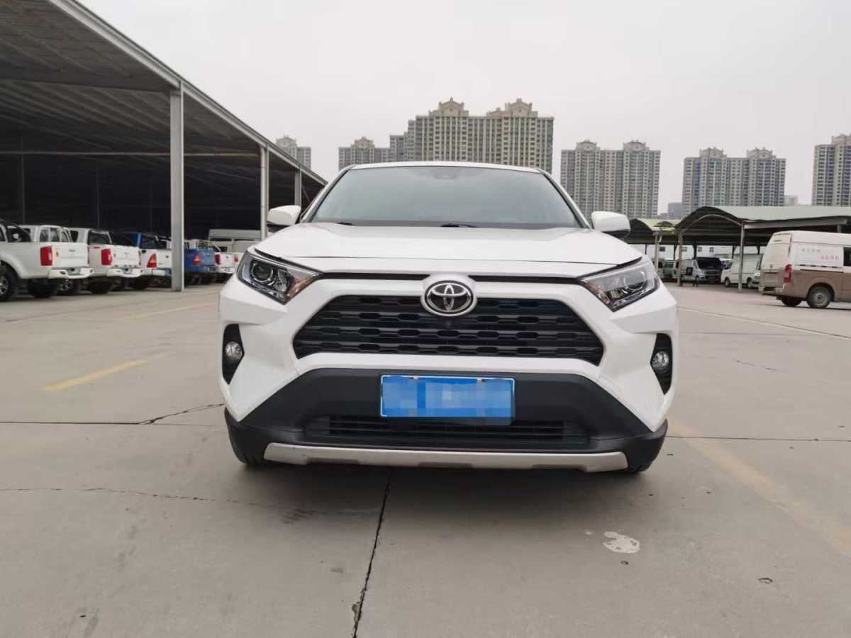 豐田 RAV4  2018款 榮放 2.0L CVT兩驅(qū)風(fēng)尚版圖片