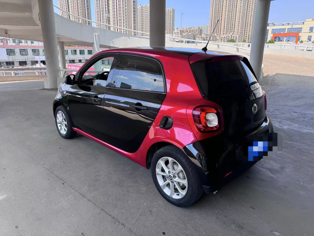 smart forfour  2016款 1.0L 52千瓦激情版圖片