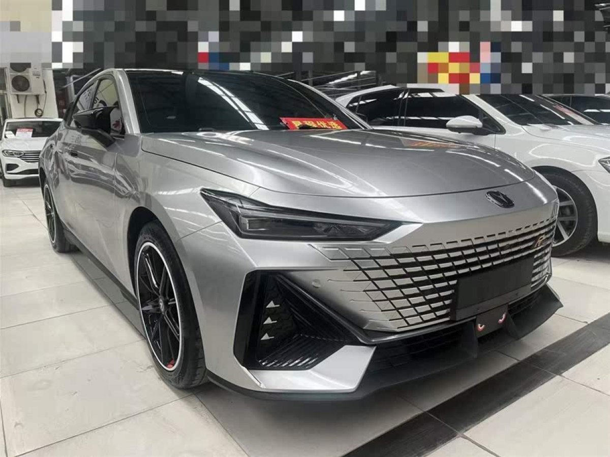 長安 長安UNI-V  2022款 1.5T 尊貴型圖片