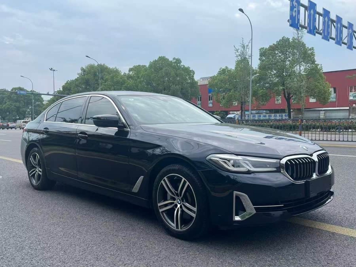 寶馬 寶馬5系  2022款 530Li 領(lǐng)先型 豪華套裝圖片