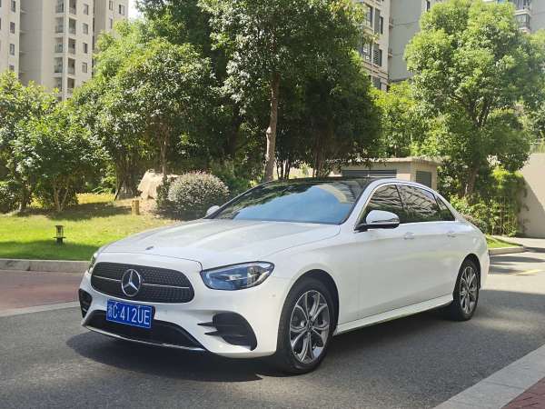 奔驰 奔驰E级  2021款 改款 E 300 L 豪华型