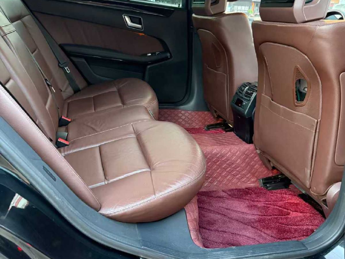 奔馳 奔馳E級(jí)  2012款 E 200 L CGI優(yōu)雅型圖片