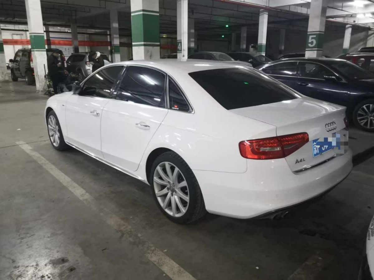 奧迪 奧迪A4L  2016款 A4L 30TFSI 手動(dòng)舒適型圖片