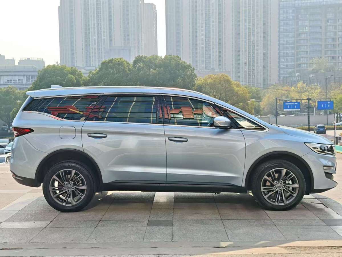 吉利 嘉際新能源  2022款 1.5TD PHEV 白金豪華型圖片