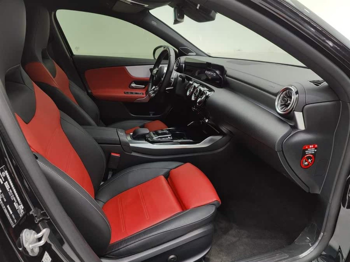 奔馳 奔馳A級AMG  2020款 AMG A 35 4MATIC圖片