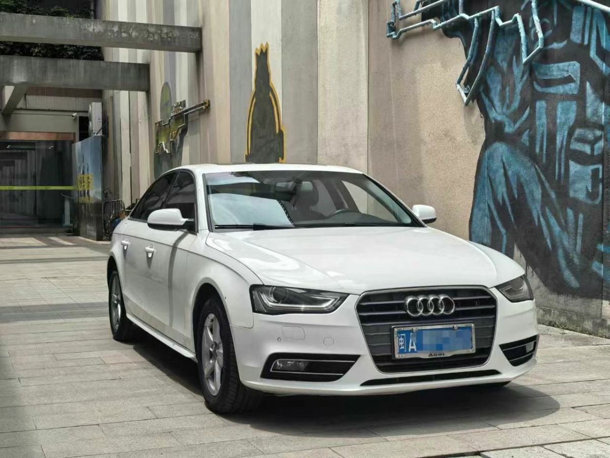 奧迪 奧迪A4L  2013款 A4L 30TFSI 手動(dòng)舒適型圖片