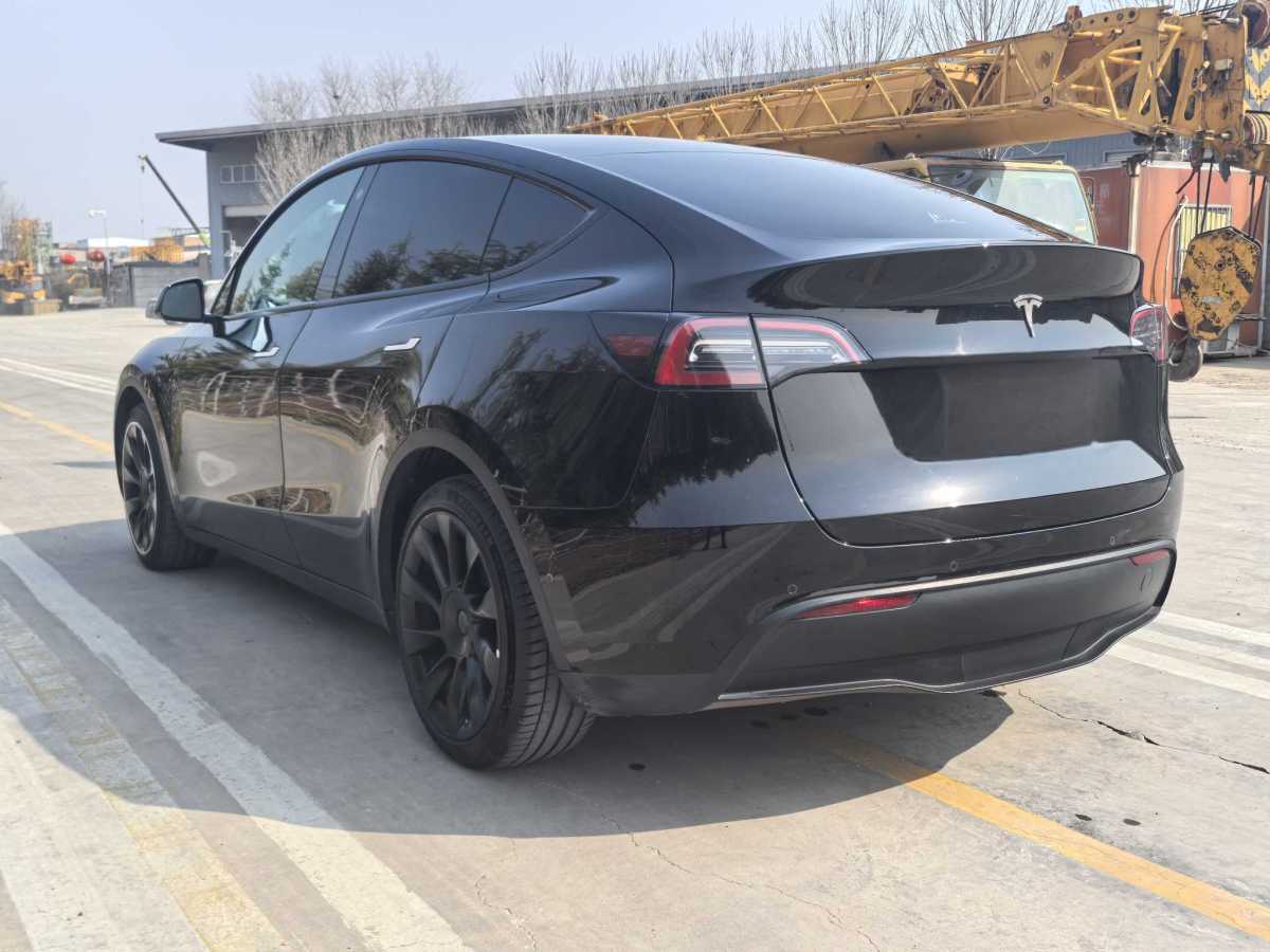 特斯拉 Model 3  2023款 長續(xù)航煥新版 雙電機(jī)全輪驅(qū)動(dòng)圖片