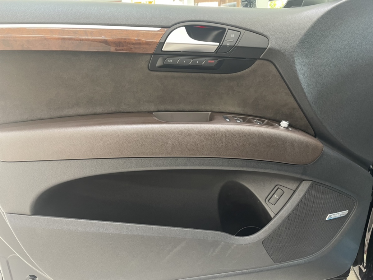 奧迪 奧迪Q7  2014款 35 TFSI 越野型圖片
