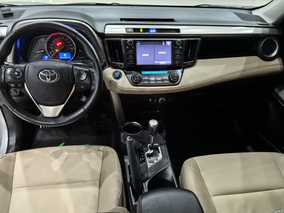 豐田 RAV4  2016款 榮放 2.0L CVT四驅(qū)新銳版圖片