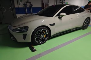 小米SU7 小米 830km 后驅(qū)超長(zhǎng)續(xù)航高階智駕Pro版