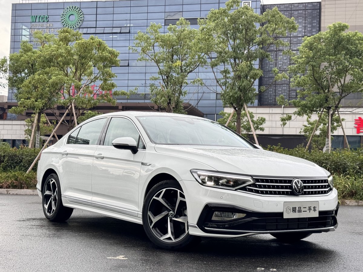 大众 迈腾  2023款 200万辆纪念版 330TSI DSG豪华型图片