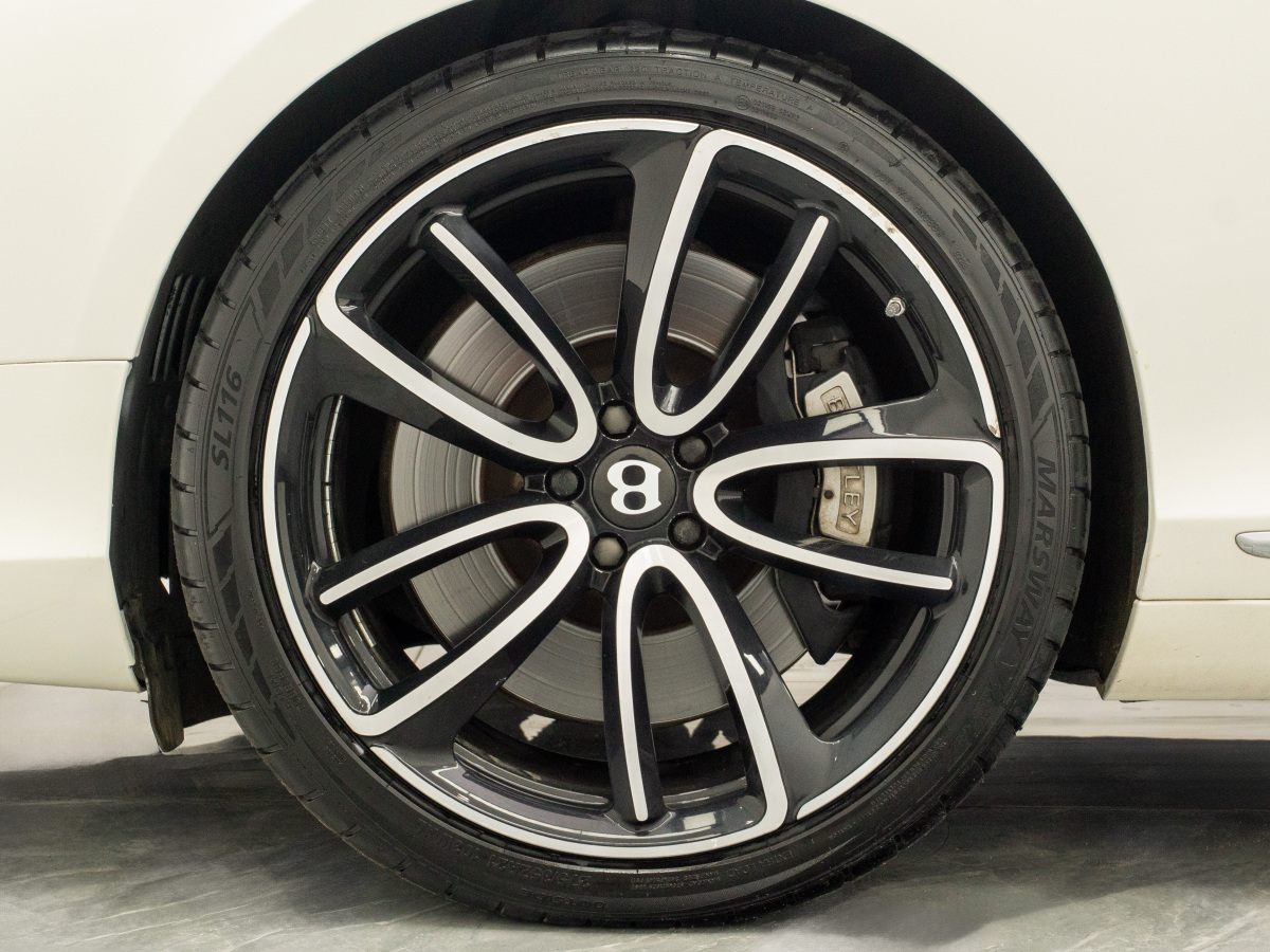 2013年6月賓利 歐陸  2012款 4.0T GT V8