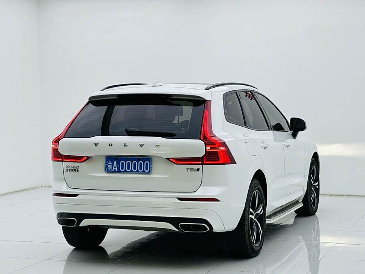 沃爾沃 XC60  2020款 T5 四驅(qū)智遠(yuǎn)運(yùn)動(dòng)版圖片