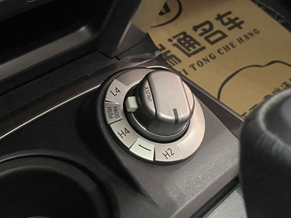 2019年8月丰田 4Runner 丰田2018款 4Runner超霸 4.0L SR5 天窗(加版)