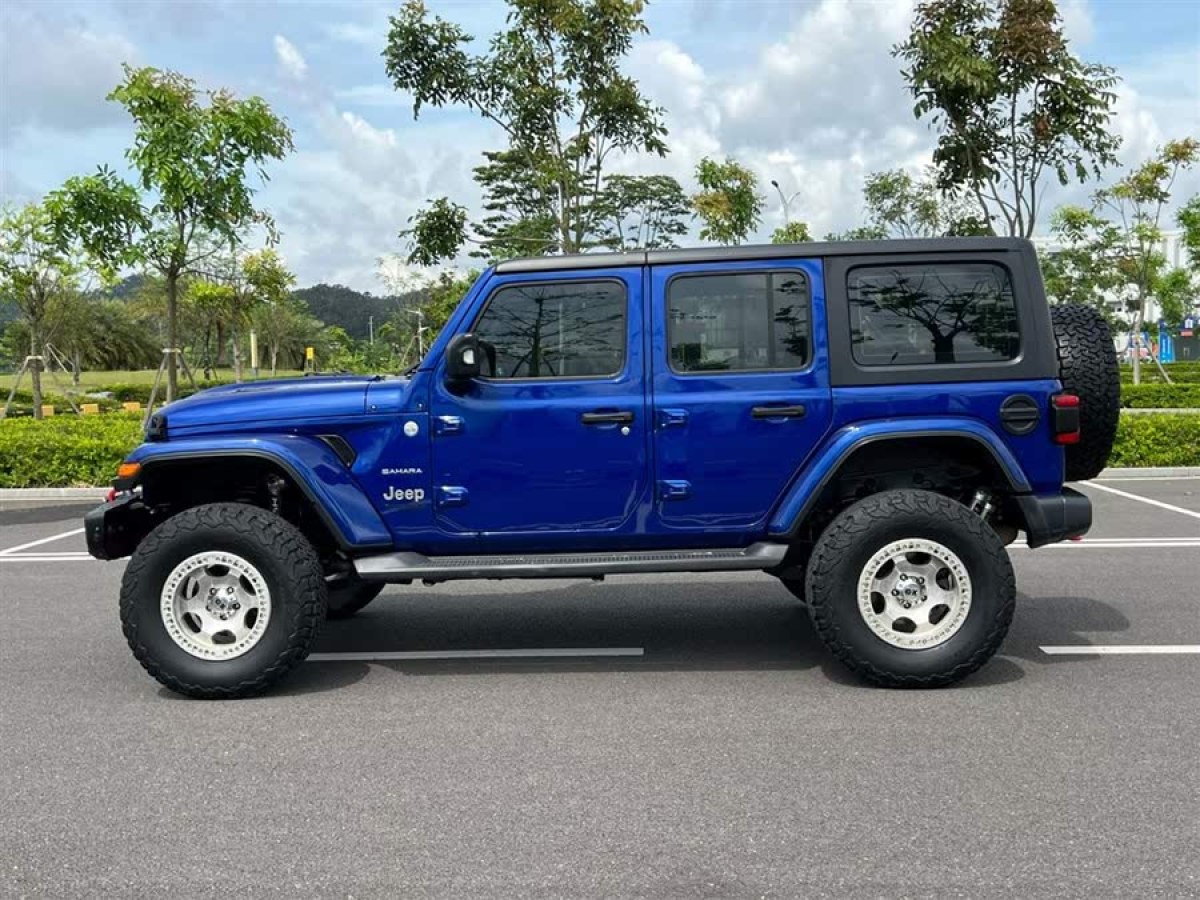Jeep 牧馬人  2019款 2.0T Sahara 四門版 國VI圖片