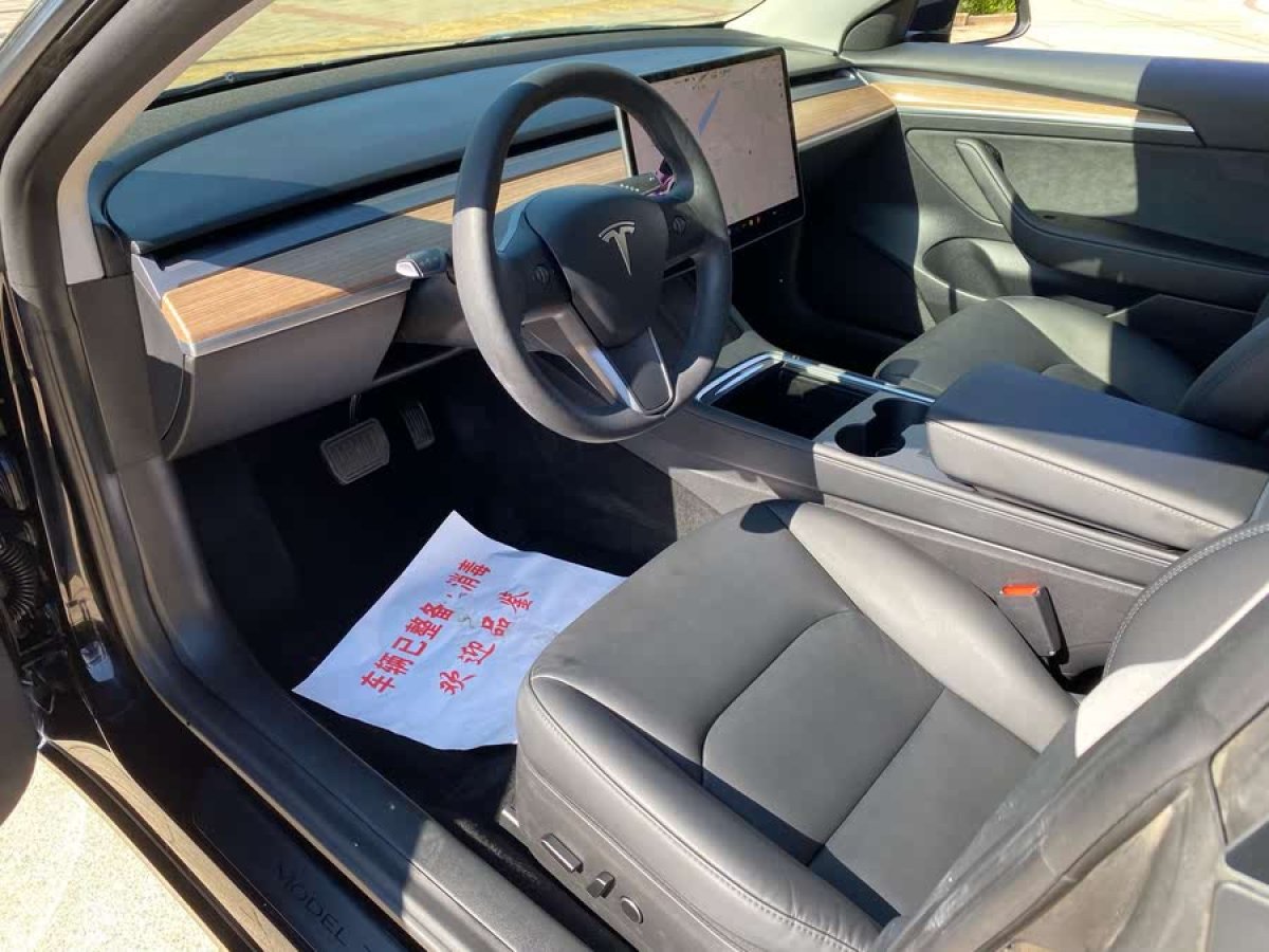 特斯拉 Model 3  2022款 后輪驅(qū)動(dòng)版圖片