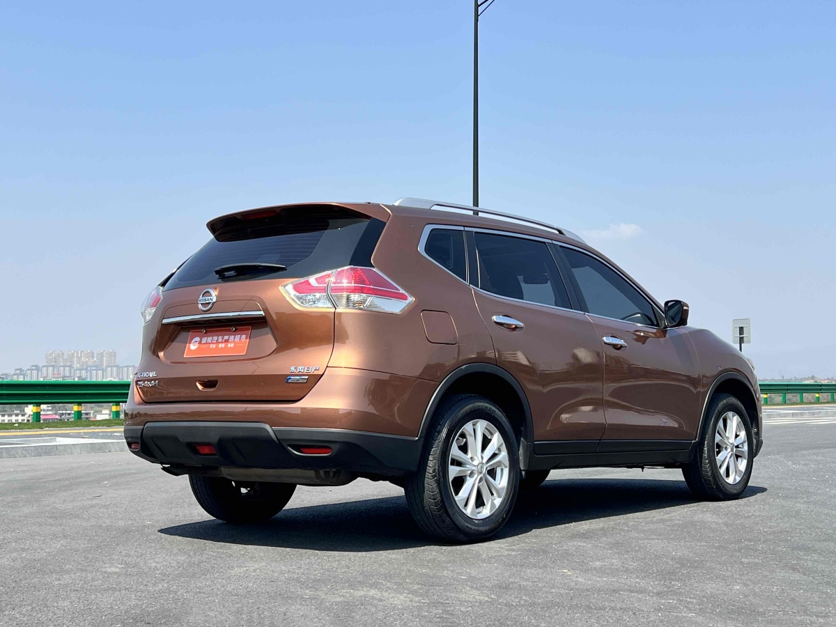 日產(chǎn) 奇駿  2014款 2.5L CVT豪華版 4WD圖片