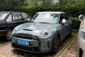 MINI MINI 2.0T COOPER S 弧光特別版 五門版