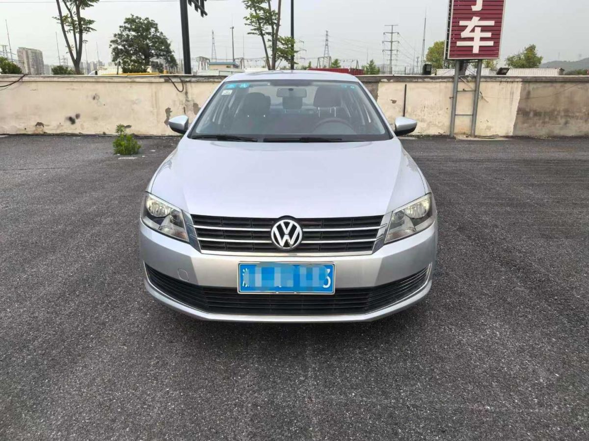 大眾 朗逸  2013款 1.4 TSI 豪華導(dǎo)航版圖片