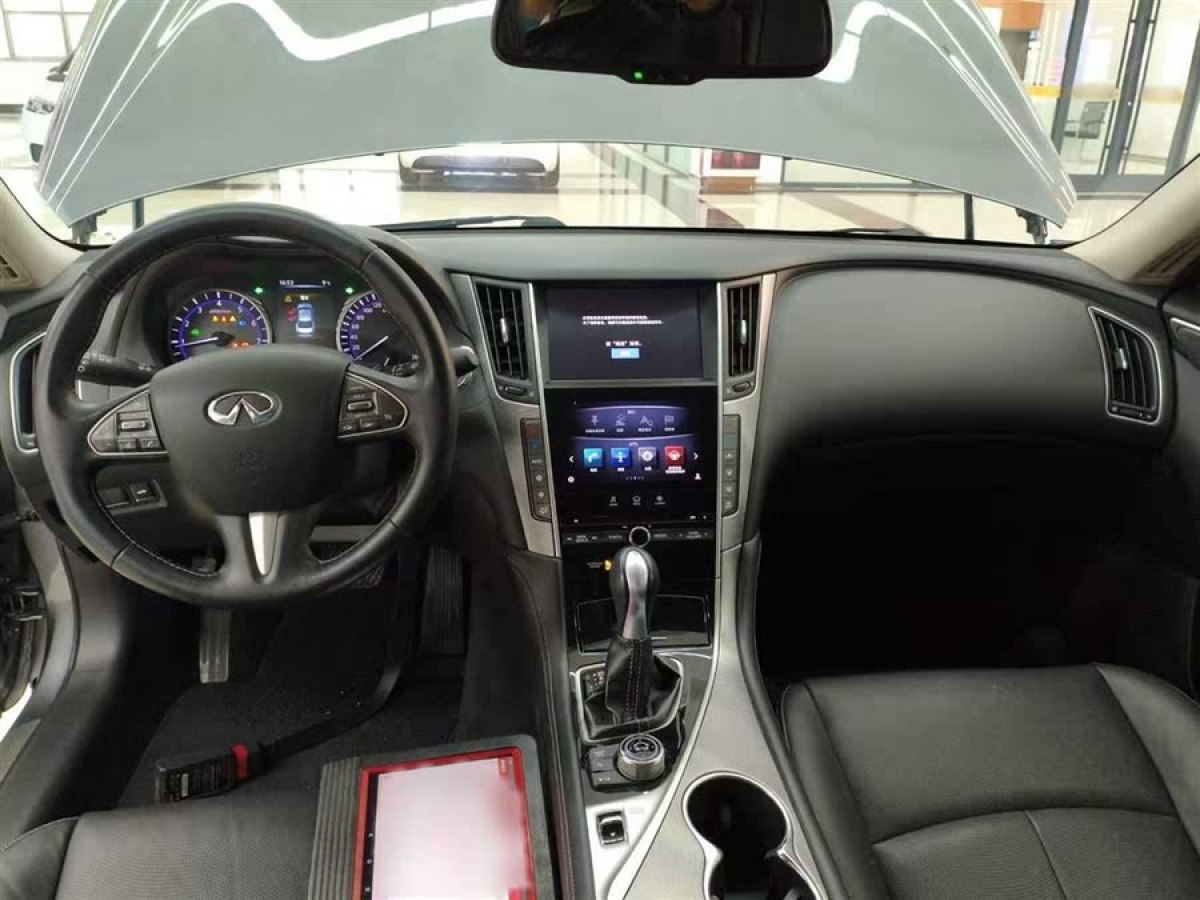 英菲尼迪 Q50L  2015款 2.0T 悅享版圖片