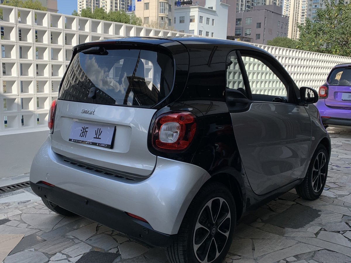 smart fortwo  2011款 1.0 MHD 硬頂激情版圖片