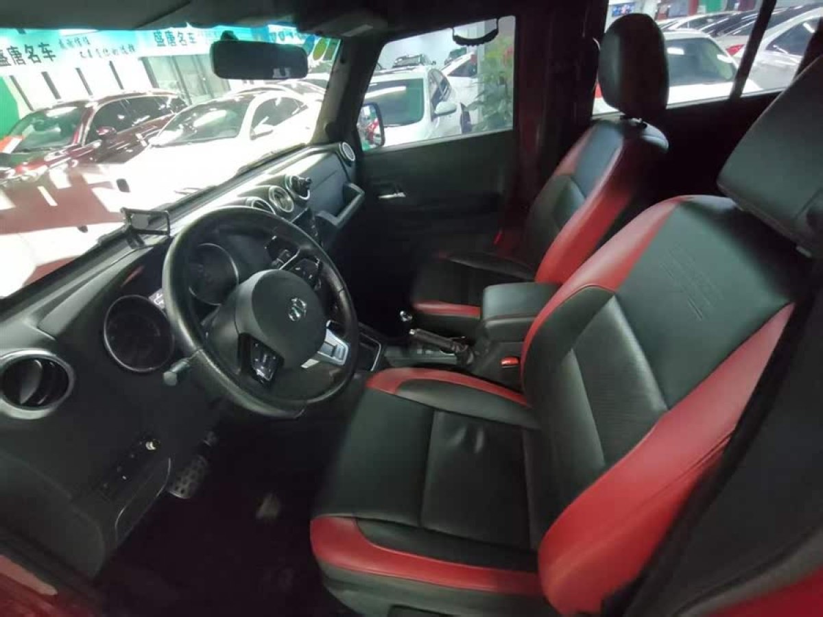 北京 BJ40  2018款 PLUS 2.3T 自動四驅(qū)尊享版圖片