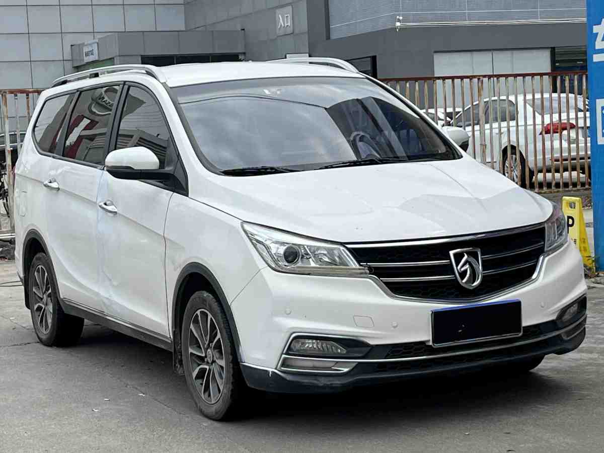 寶駿 730  2017款 1.5T 手動(dòng)時(shí)尚型 7座圖片