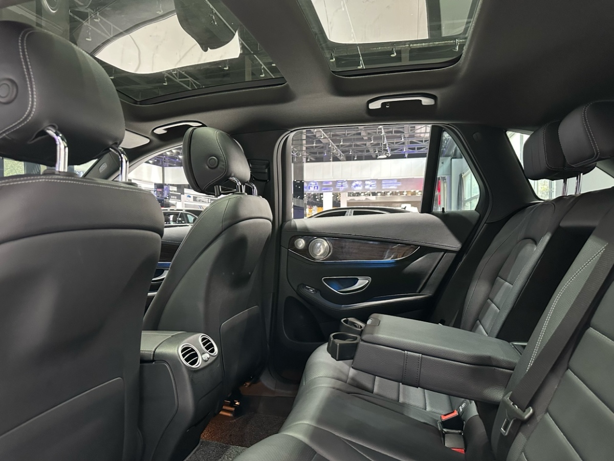 奔馳 奔馳GLC  2017款 GLC 260 4MATIC 動(dòng)感型圖片