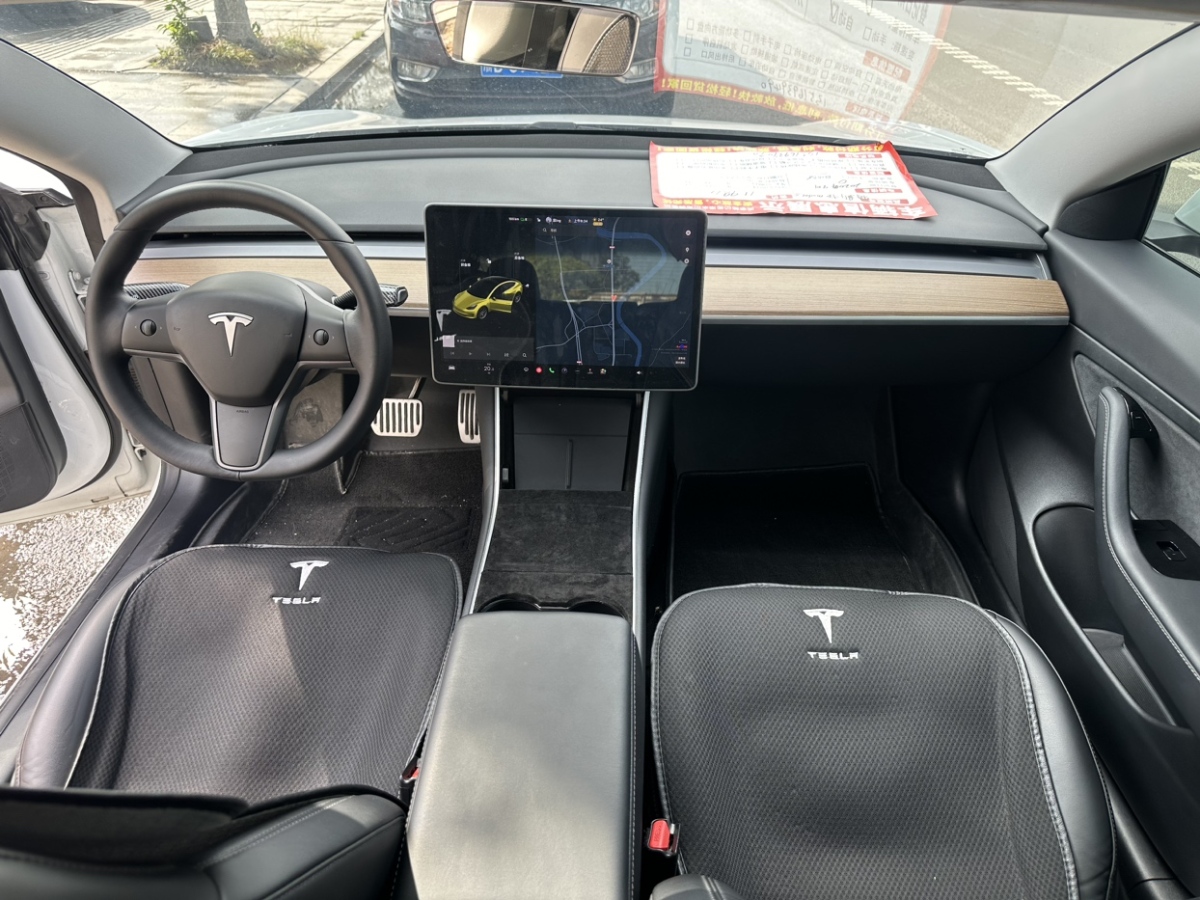 特斯拉 Model 3  2019款 標(biāo)準(zhǔn)續(xù)航后驅(qū)升級(jí)版圖片