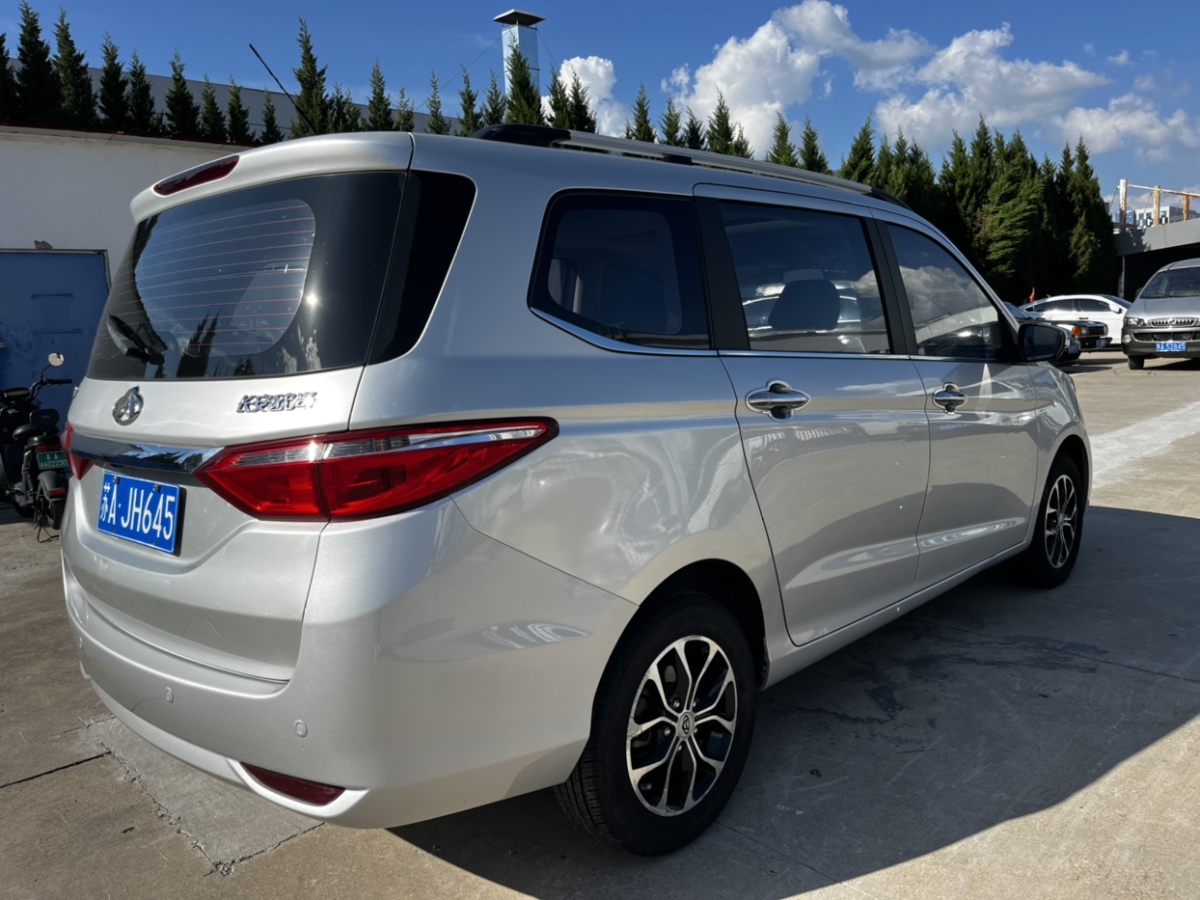 長(zhǎng)安歐尚 A600  2016款 1.5L 手動(dòng)豪華型7座圖片