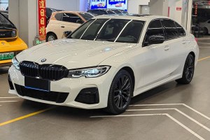 寶馬3系 寶馬 325i M運(yùn)動(dòng)曜夜套裝