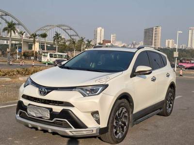 2017年10月 豐田 RAV4榮放 2.5L 自動(dòng)四驅(qū)精英版圖片