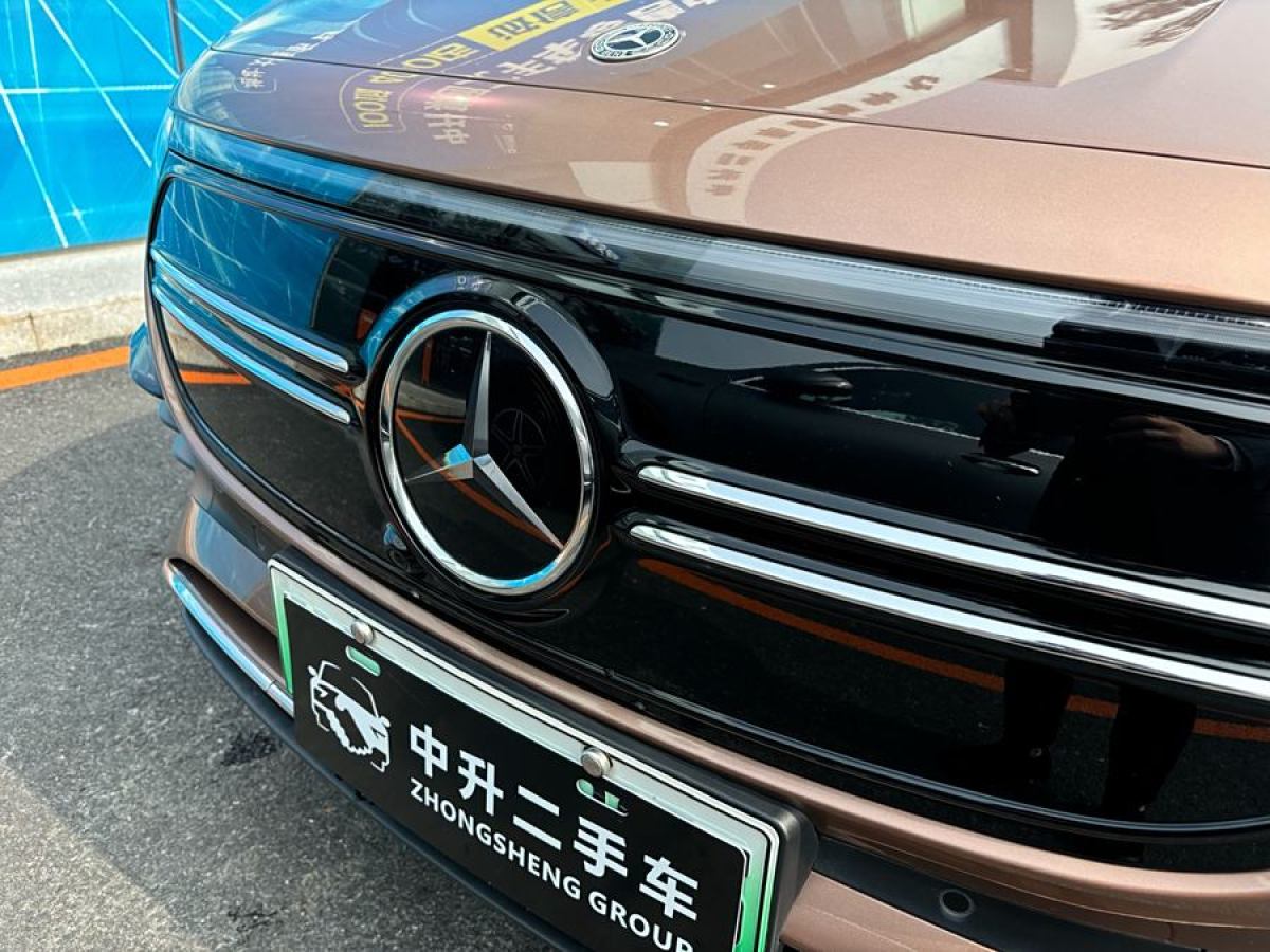 奔馳 奔馳EQA  2022款 EQA 300 4MATIC 首發(fā)特別版圖片