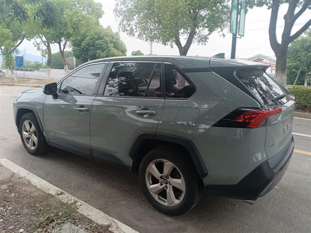 豐田 RAV4榮放  2020款 2.0L CVT兩驅(qū)風尚版圖片