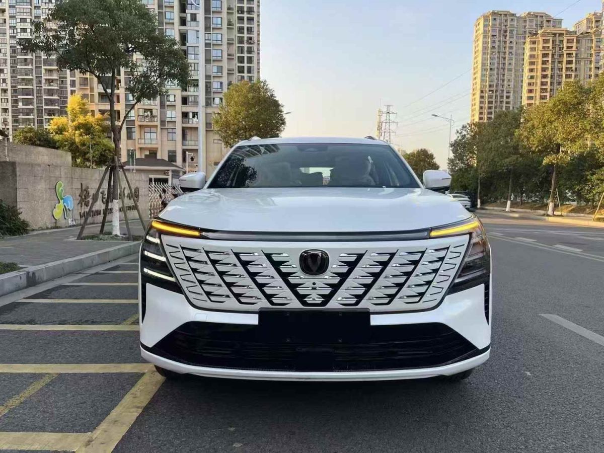 長(zhǎng)安 CS75 PLUS  2025款 第四代 1.5T 新藍(lán)鯨 尊享型圖片