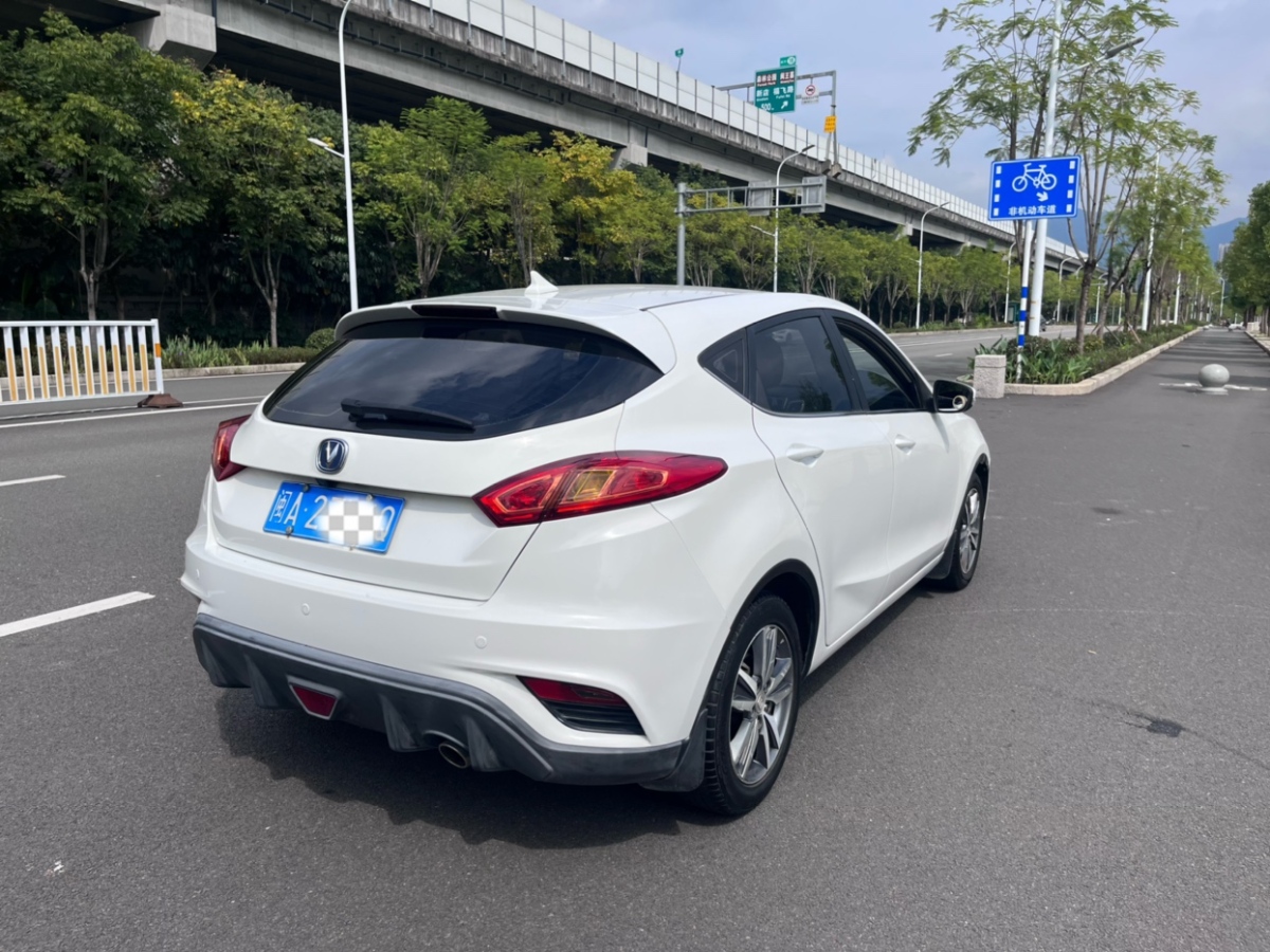 長(zhǎng)安 逸動(dòng)XT  2016款 1.6L 自動(dòng)俊酷型圖片