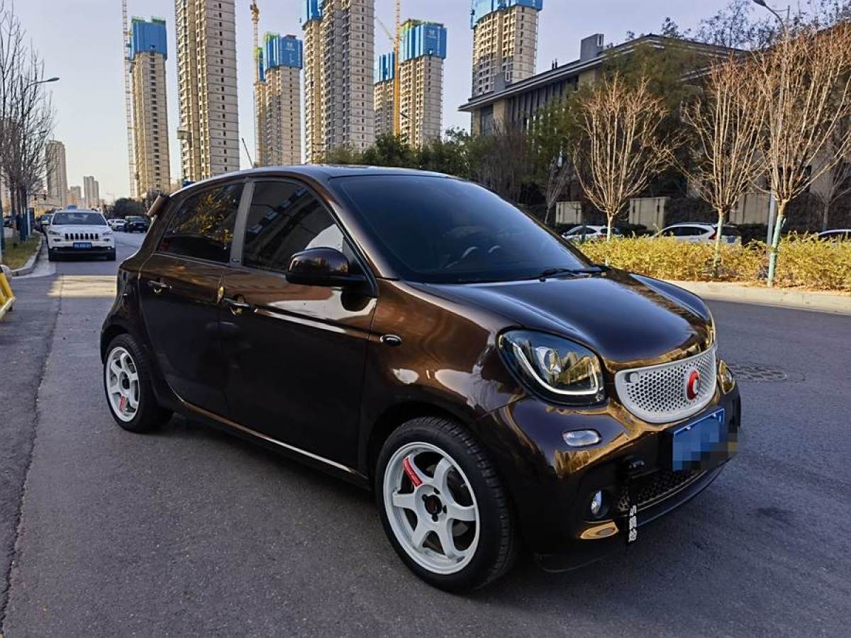 smart forfour  2016款 0.9T 66千瓦極致版圖片