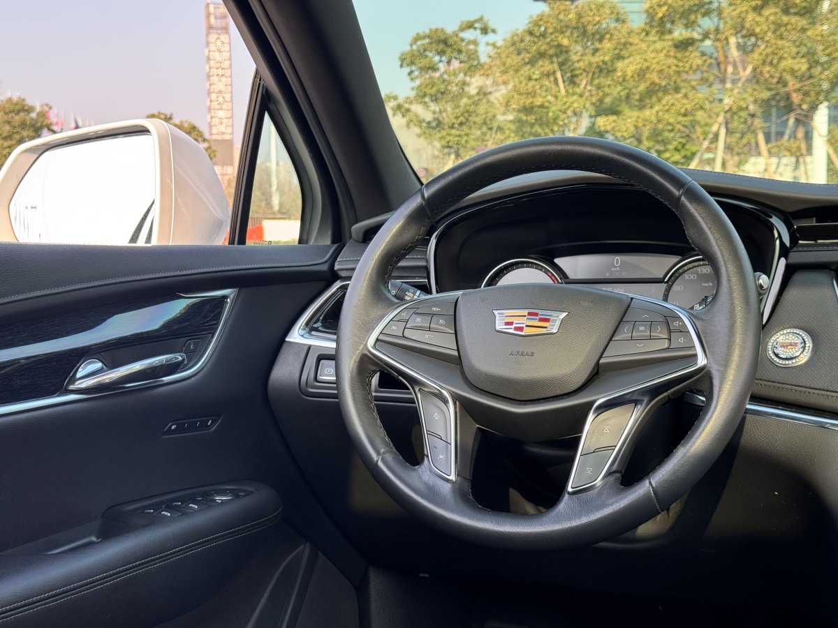 凱迪拉克 XT5  2022款 2.0T 兩驅(qū)豪華型圖片